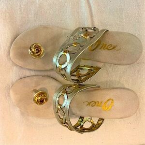 Onex Italian gold leather sandals, size 6